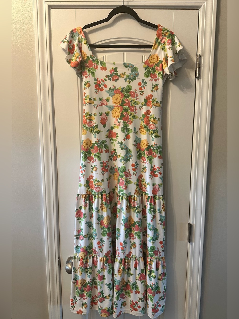 Smith And Quinn Bitty Cape Garden Floral Tiered Dress With Flutter Sleeves Small View 2